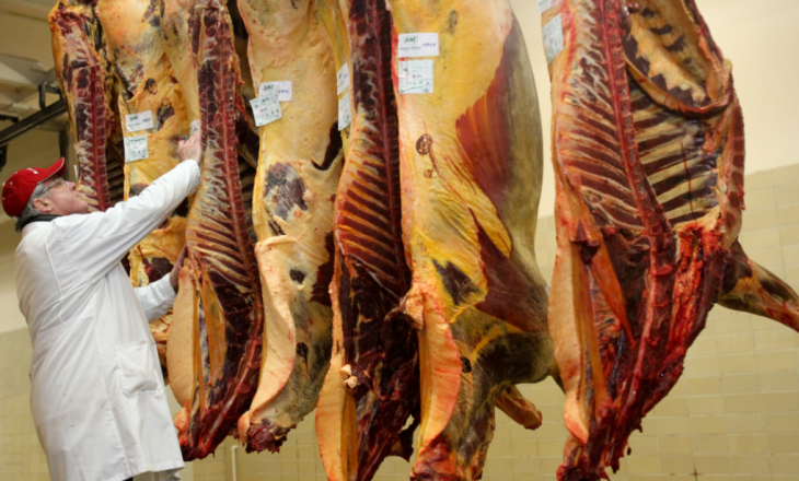 Shpërthen skandali i mishit të prishur në Belgjikë – kompania ka eksportuar edhe në Kosovë