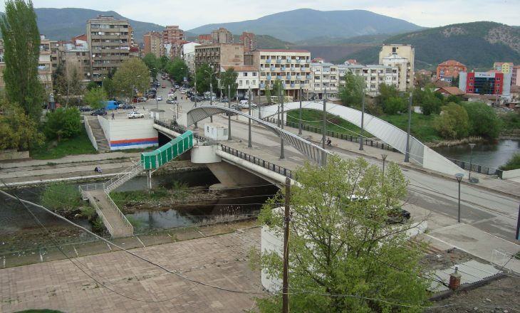 Tentohet të digjet Qendra e Mjekësisë Familjare në veri të Mitrovicës