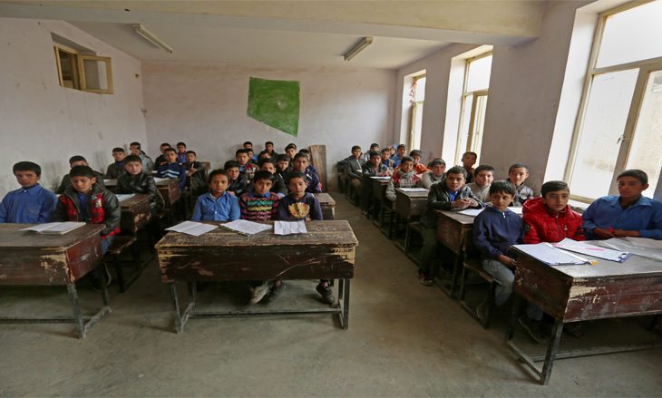 Talibanët mbyllin 30 shkolla në Afganistan
