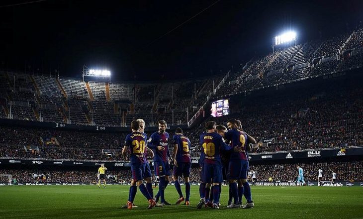 Barcelona përsëri peshkon në mbrojtjen e Sevillas