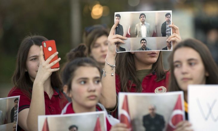 Turqit e ekstraduar nga Kosova mund të dënohen deri 30 vjet burg