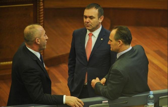Deputeti i VV-së flet për përplasjen mes tij dhe Haradinajt në Kuvend