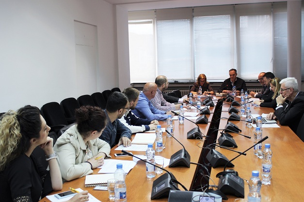 Komisioni mbajti dëgjim publik lidhur me amendamentimin e Projektligjit për Lirinë e Asocimit në Organizata Joqeveritare.