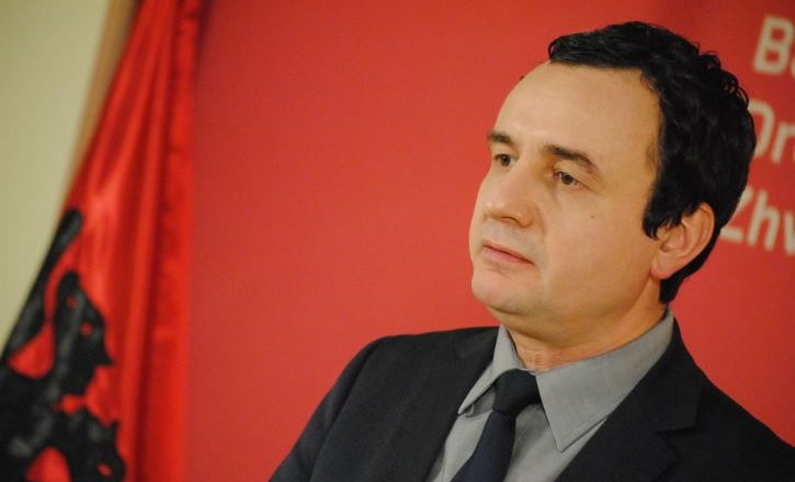 “Politikanët tanë të fortë ndaj popullit shqiptar si shqiponja, por të dobët ndaj Vuçiqit si zogj pule”