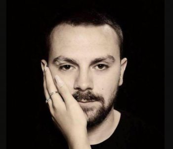 Vetëvrasja e Katërfishtë dhe Arti i Kapitullimit të një Shoqërie