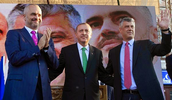 Rama: Turqia s’përbën kërcënim për ne – Erdogani e përcolli shpalljen e pavarësisë së Kosovës ‘live’ nga zyra e tij