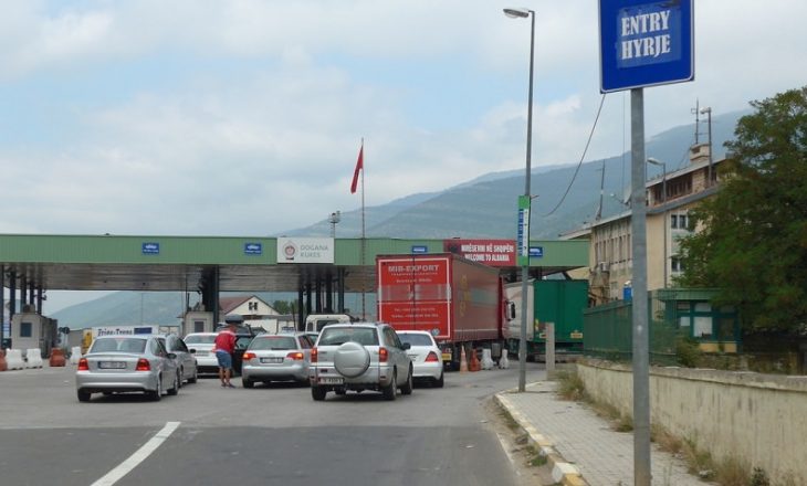 Kosova i vendos kushte Shqipërisë për produktet që hyjnë në Kosovë
