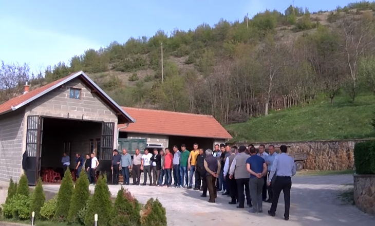 Flasin familjarët e 14-vjeçarit të vrarë sot në Suharekë – kanë një porosi për kosovarët