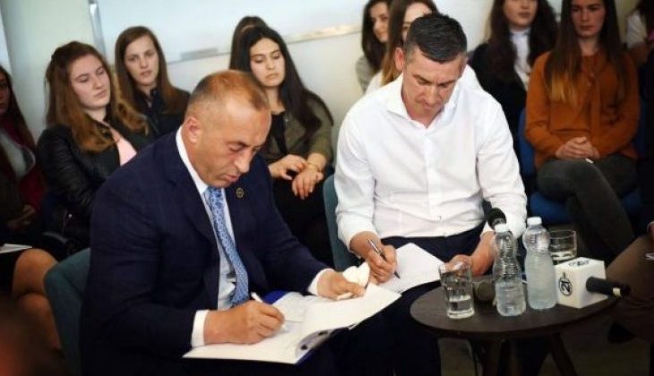 Taksa ndaj Serbisë, Veseli thumbon sërish Haradinajn