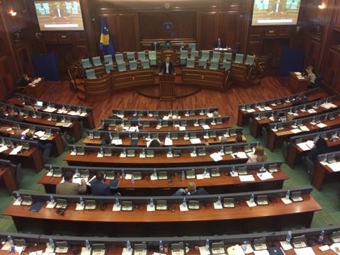 Kryeministri e ministrat injorojnë debatin në Kuvend për mishin e prishur