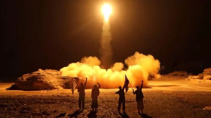 Arabia Saudite thotë se e ndaloi raketën nga Jemeni që e sulmoi sot