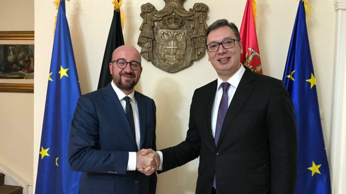 Vuçiq: Serbia do zgjidhjen e problemit të Kosovës për të shpëtuar nga falimentimi