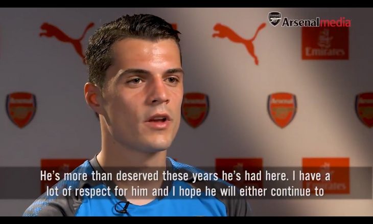 Xhaka flet edhe për faqen zyrtare të Arsenalit – ka një dëshirë për Wengerin (VIDEO)