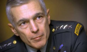 Clark: Nëse Serbia dëshiron përafrim me Perëndimin, duhet ta njohë Kosovën