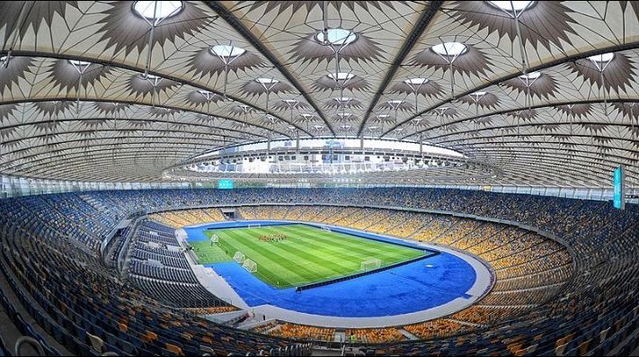Vazhdojnë problemet për finalen e Champions. Stadiumi në Kiev me qindra vende të zbrazëta