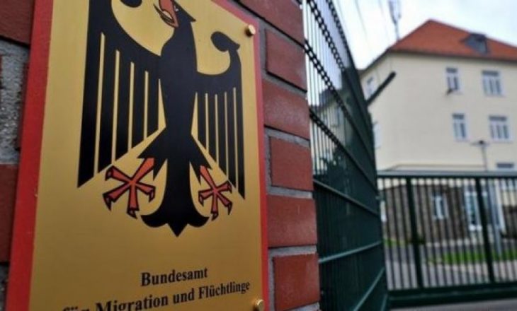 Agjencia për refugjatë në Gjermani akuzohet për ryshfet