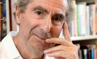 Vdes shkrimtari amerikan