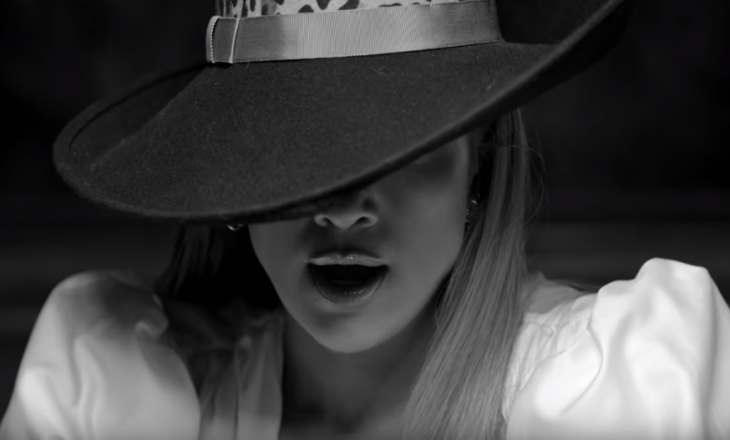 Jennifer Lopez publikon videoklipin e ri [VIDEO]