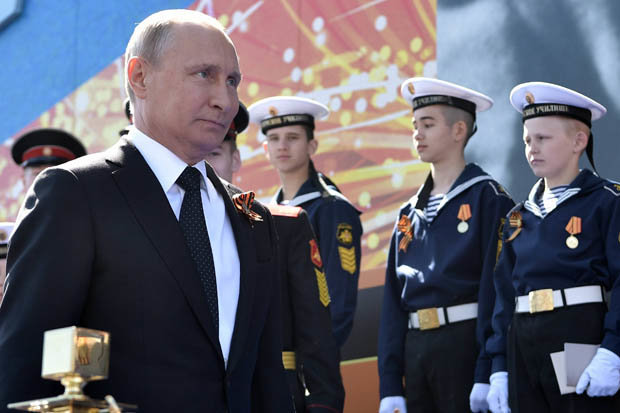 Putin censuron dasmën mbretërore