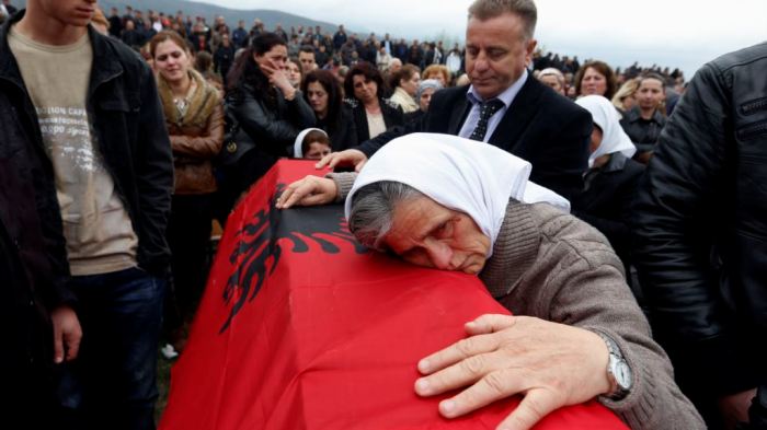 Rrezikohet ndriçimi i krimeve të luftës në Kosovë, dëshmitarët po vdesin