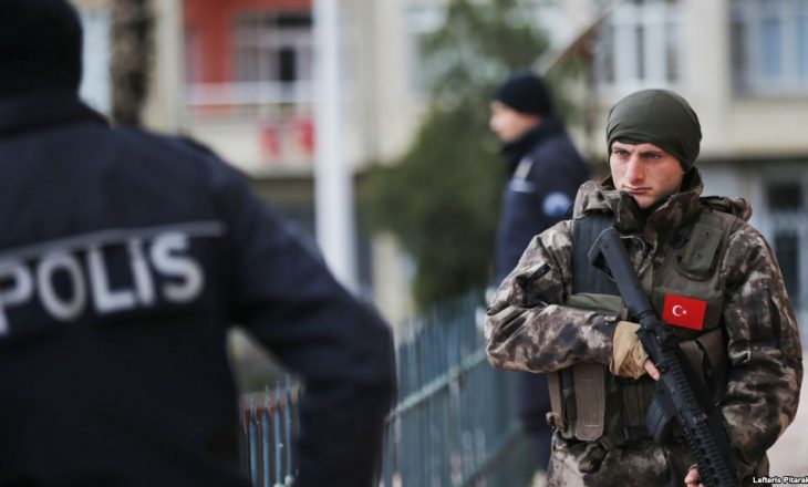 Turqia ndalon 14 militantë të dyshuar të IS-it