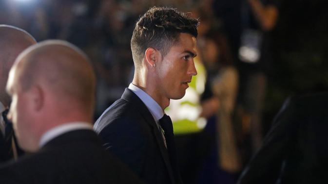 Spanja detyron Ronaldon të paguajë miliona