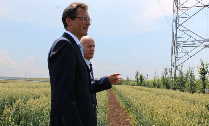 IPKO mbështet Universitetin e Prishtinës me vendosjen e një stacioni agrologjik, për qëllime studimore