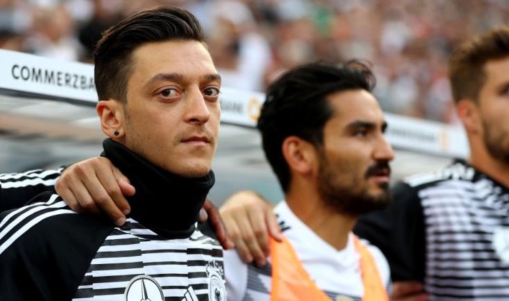 Mesut Ozil zbulon pse nuk e këndon himnin e Gjermanisë