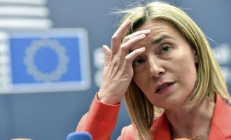 Mogherini reagon pasi kosovarët e bombardojnë me komente në Facebook