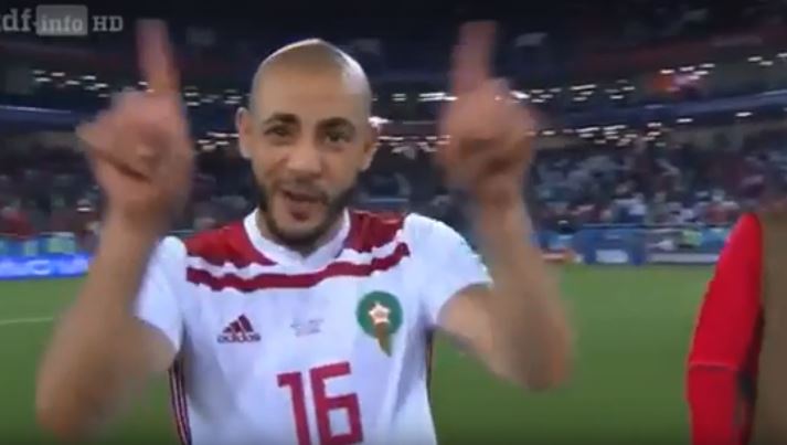 Futbollisti i Marokut nuk përmbahet: VAR-i është… [Video]