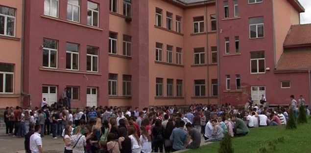 Shkollat në Prishtinë përfundojnë mësimin në ditë të ndryshme