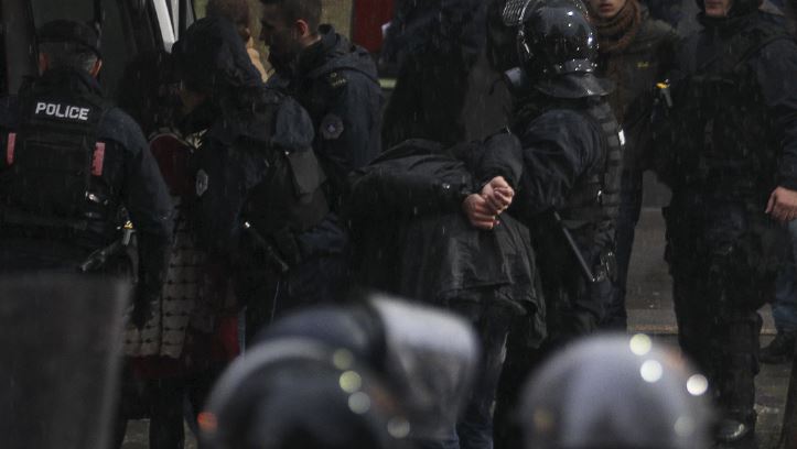 Rrihen katër policë në Prishtinë