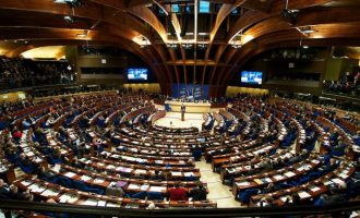 KE mblidhet sot që të vendos për negociatat me Shqipërinë dhe Maqedoninë e Veriut