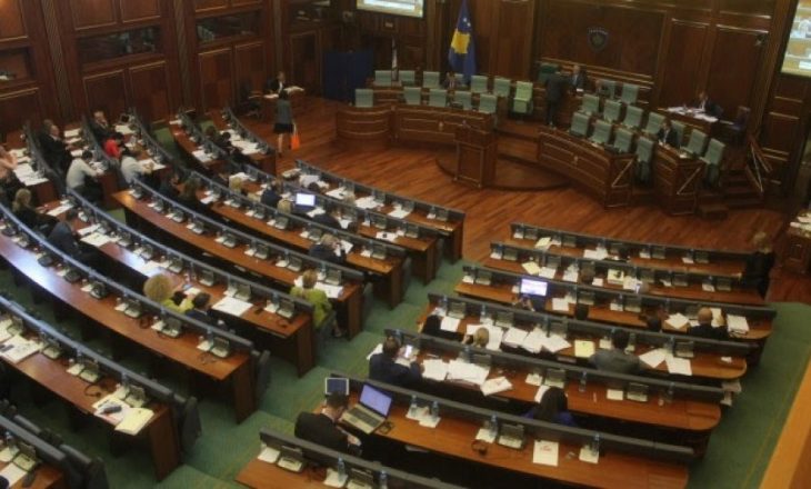 PDK dhe Vetëvendosje përplasen në Kuvendin e Kosovës