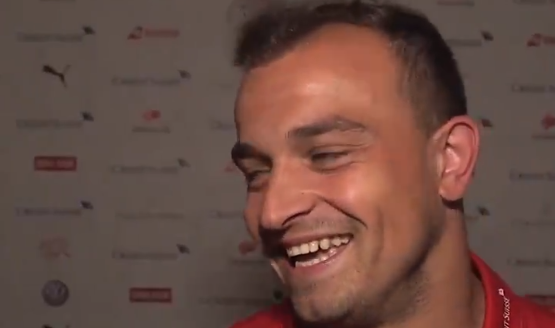 Kjo video tregon se Xherdan Shaqiri ka nënshkuar me Liverpool (VIDEO)