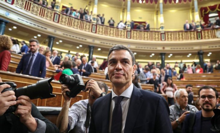 Pedro Sanchez zgjedhet kryeministër i ri i Spanjës