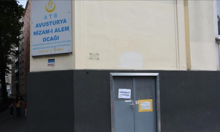 Mbyllja e xhamive ka shkaktuar reagime të ashpra në Austri