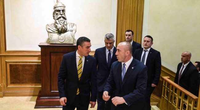Liderët kosovarë takuan amerikanët mbrëmë në Bruksel, për çfarë biseduan?