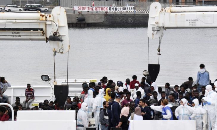 Italia nën akuza se ka shkaktuar vdekjen e refugjatëve
