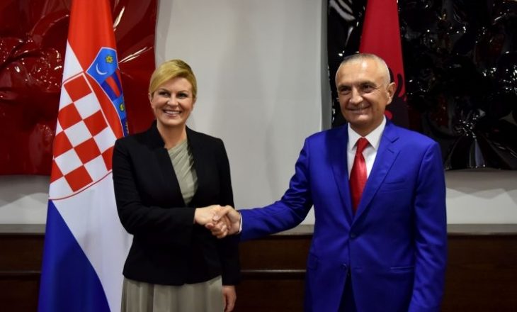 Këngëtarja shqiptare që e shoqëroi presidenten kroate në Kuvendin e Shqipërisë