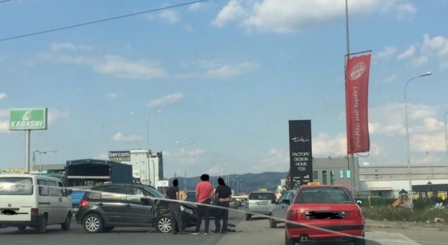 Aksident në rrugën Prishtinë-Fushë Kosovë
