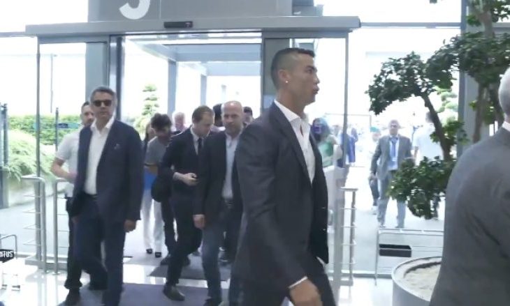 Ronaldo së bashku me tifozët: Juve, Juve!
