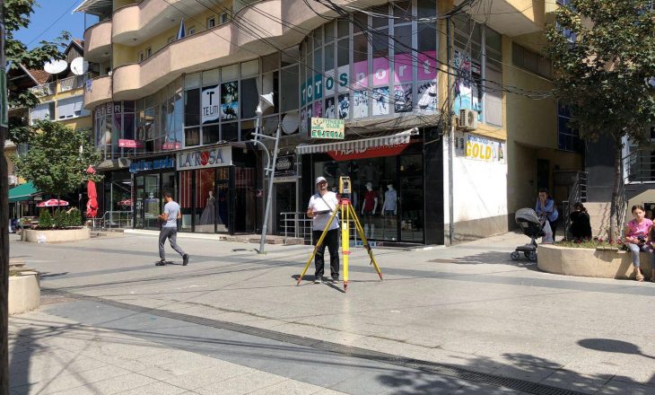 Kryetari i Vushtrrisë mburret që një punëtor i tij punoi edhe në vikend