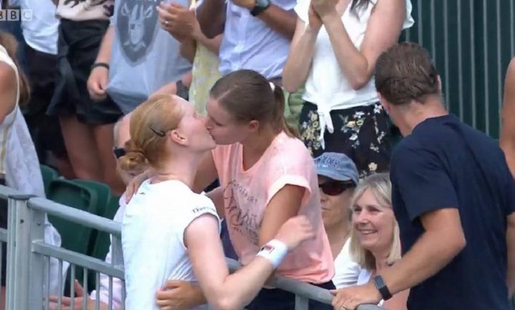 Sensacioni i Wimbledonit: Jam lesbike dhe krenare për këtë