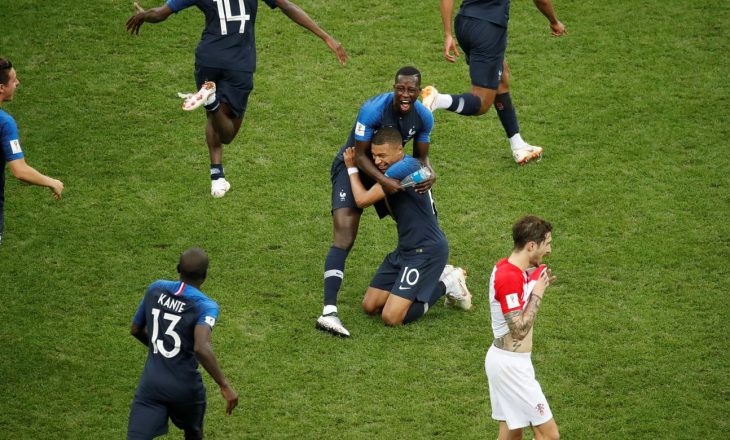Titujt e mediave franceze dhe kroate pas finales së Botërorit [Foto]