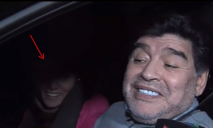 Maradona i dehur, dëgjojeni se çfarë thotë… nëse e kuptoni! (VIDEO)