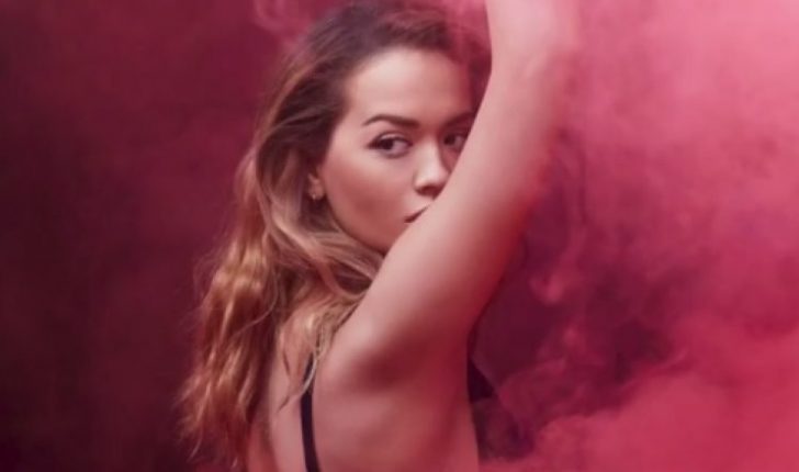 Rita Ora paralajmëron këngë të re – publikon pjesë nga videoklipi i ri