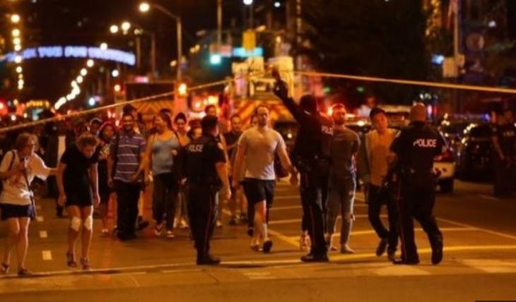 1 i vdekur, 13 të plagosur nga sulmi me armë në Toronto