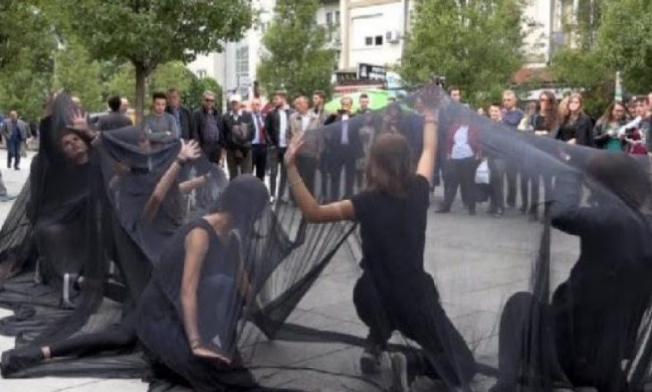 Protestë kundër ngacmimeve seksuale ndaj grave në Prizren
