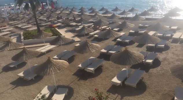 “Sjellja e keqe ndaj turistëve po zbraz plazhet”, thotë gazetarja nga Tirana